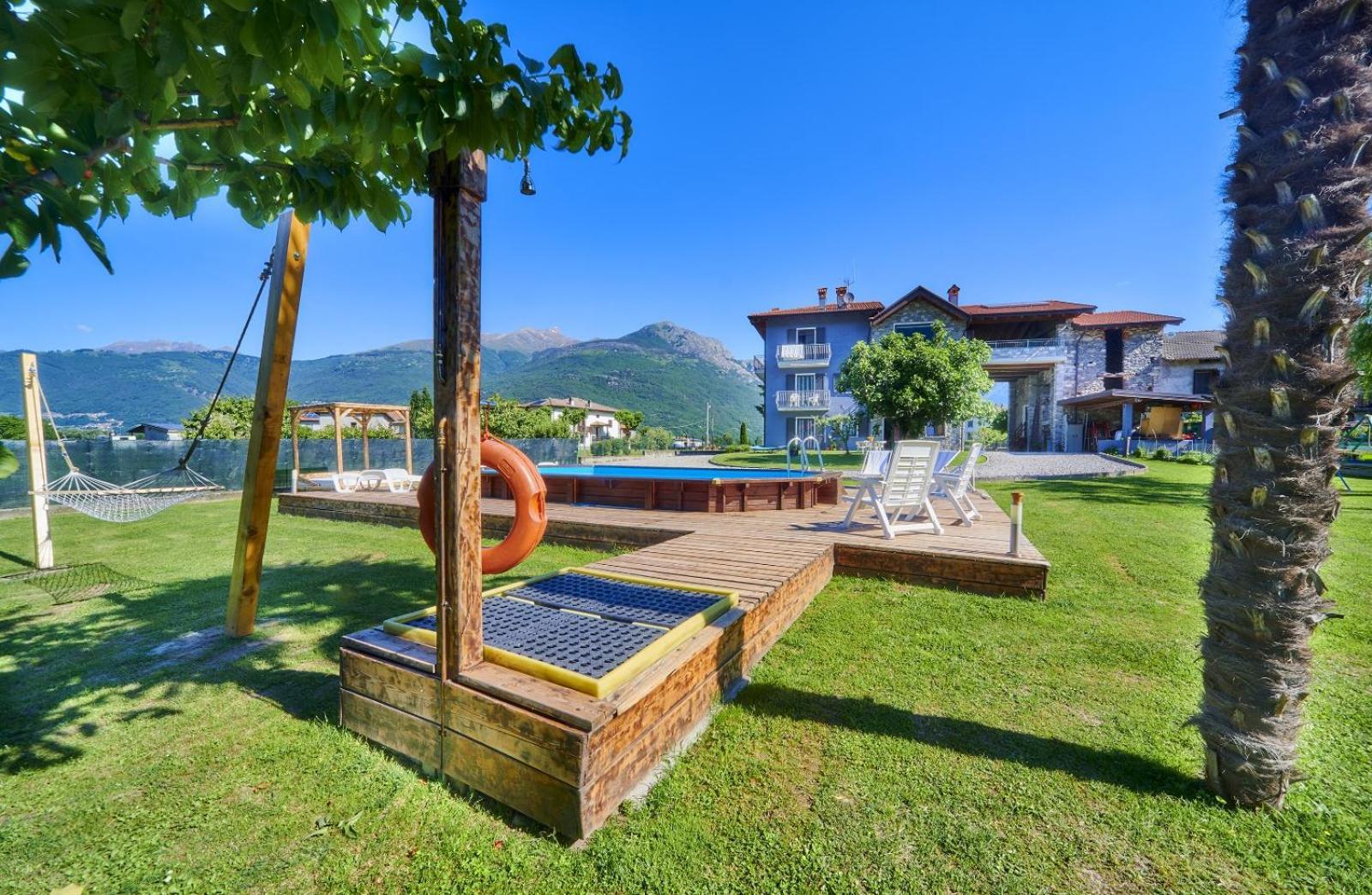 Bed and Breakfast Casa Rosso Blu Sorico Exterior foto