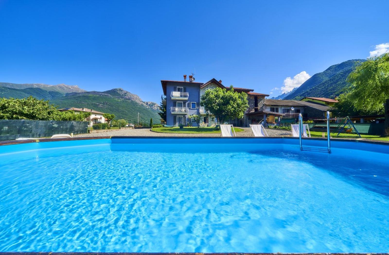 Bed and Breakfast Casa Rosso Blu Sorico Exterior foto